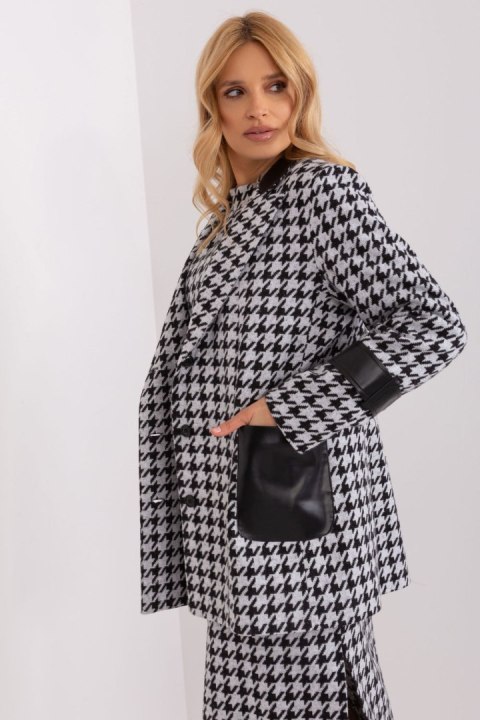 Marynarka w kolorze białym i czarnym