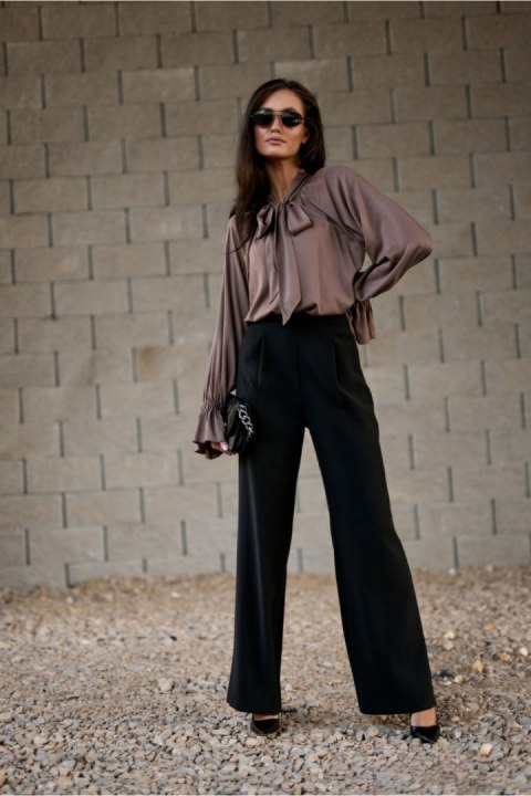 Bluzka Model Isabel CAP BLU0217 Cappuccino - Roco Fashion