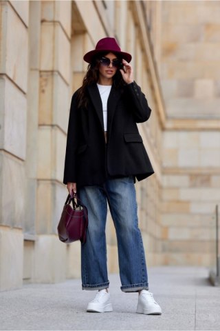 Czarna marynarka damska