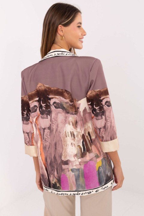 Marynarka w kolorze ciemnego beżu