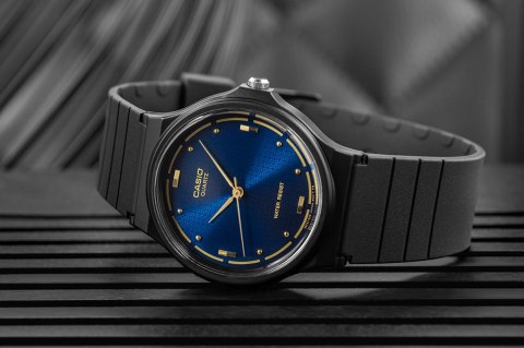 Zegarek Damski Casio MQ-76-2ALDF Granatowa Tarcza