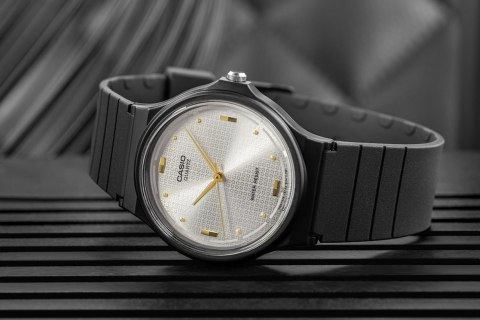 Zegarek Damski Casio MQ-76-7A1LDF Srebrzysta Tarcza