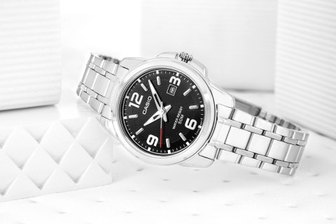 Damski Zegarek CASIO LTP-1314D-1AVDF z Datownikiem