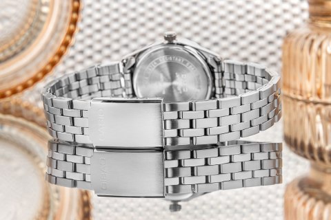 Damski Zegarek CASIO LTP-1335D-1AVDF z Datownikiem