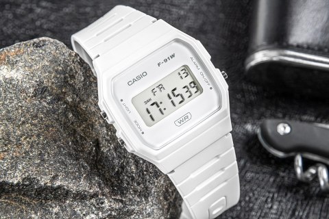 Zegarek Casio F-91WB-7AEF - Klasyka w białym wydaniu