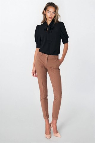 Elegancka czarna bluzka z wiązaniem na dekolcie B170 Black - Nife