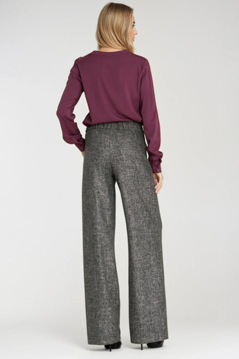 Wiskozowa bluzka z szeroką plisą na dekolcie B196 Śliwka - Nife